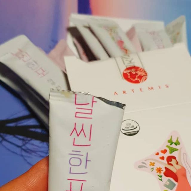 안이슬 on Instagram: "동생주려고 샀으나
미리 한포 먹어보기😋

14포입이 13포됨😆
아르테미스 날씬한포

다이어트에 좋은 #가르시니아캄보지아추출물

맛은 #쓰다써 #자몽맛아님주의 😂
#날씬한포 #건강한다이어트 #다이어트보조제 #단기다이어트 #탄수화물컷팅제 #공팔리터 #08L"