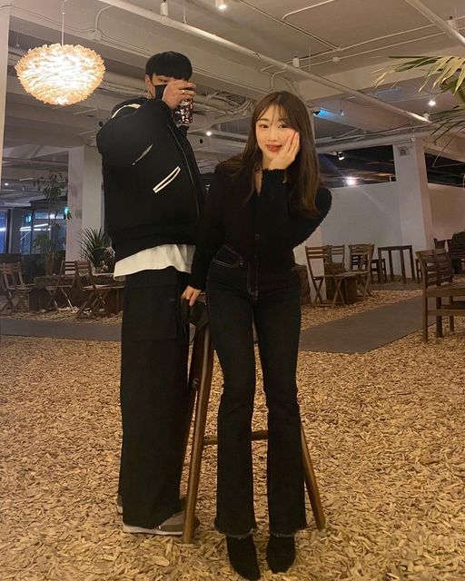 @so__oki on Instagram: "☕️ 오랜만의 데이트 효석이 간지(+10✨)이 상승하였습니다 막짤은 자신을 믿고 자랑스럽게 여겨라"