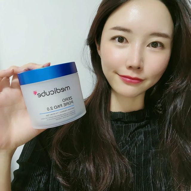 재테크하는 웹디자이너 on Instagram: "#광고 #유재석모공패드 로 유재석님이 직접써서 유명한 모공패드 국민모공패드로 2억 8천만장 판매 돌파한 모공패드계의 원조인 핫템 ⠀ 피지 개선에 도
