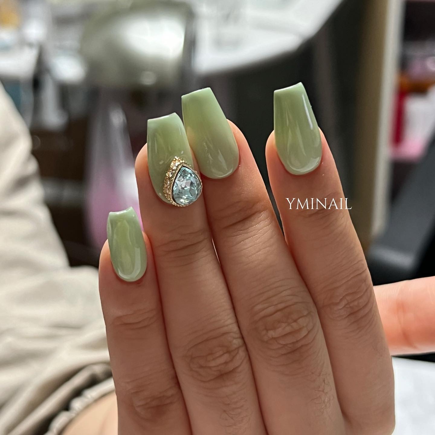 즉흥 물뜯손 연장🎵

​
컬러 | 1.st_nail  썸바 st.217
파츠 | make.n_shop 브이컷커버링