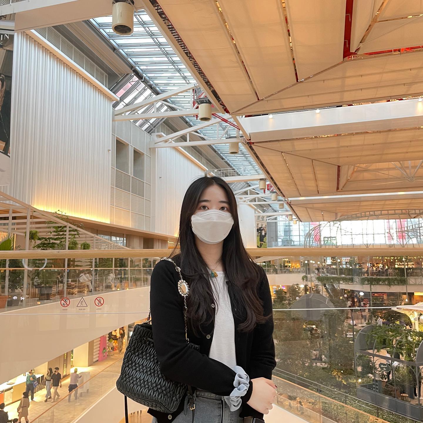 오랜만에 머리를 풀어보았습니댜