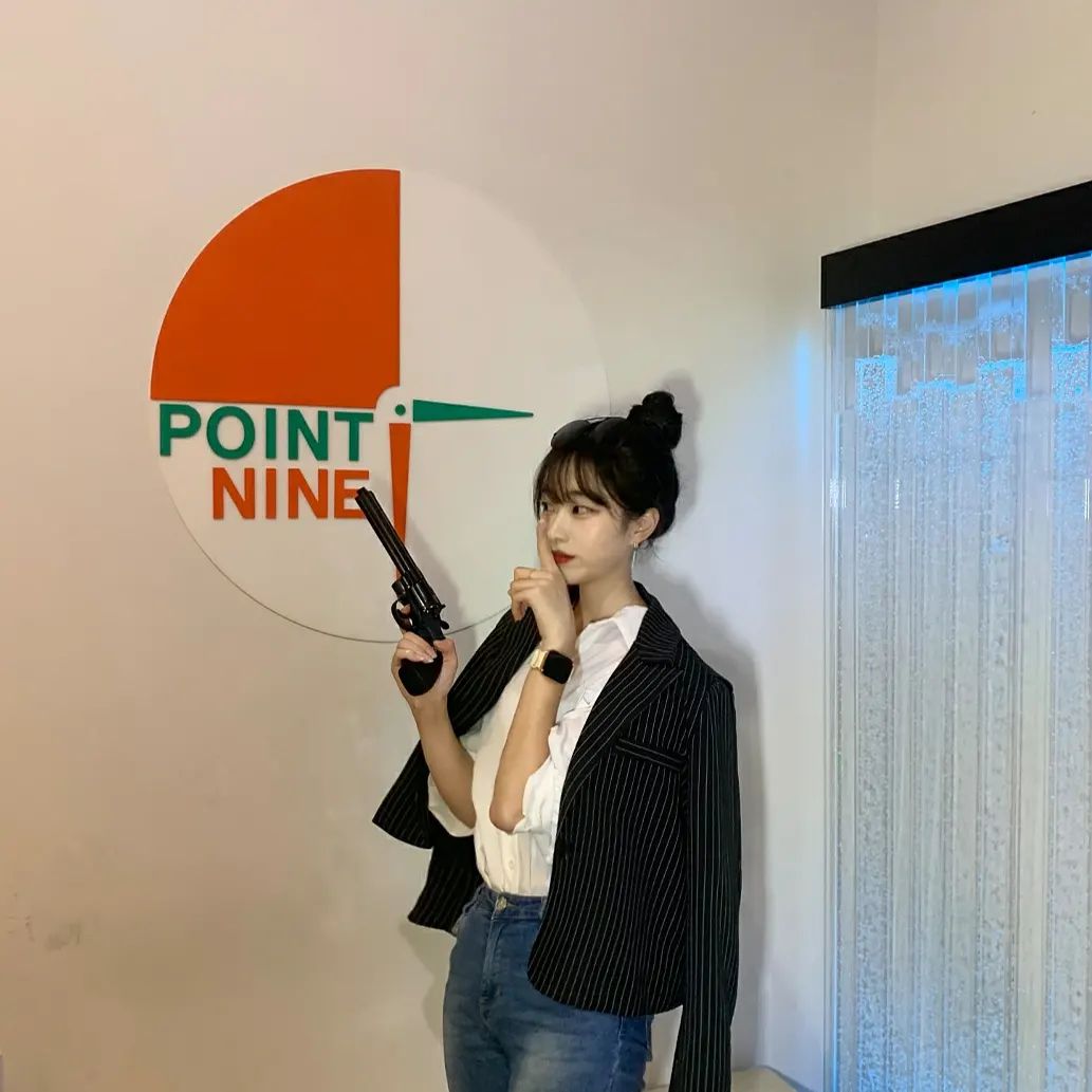 후기작성했으니까 선물주세요 :-)
요즘 바쁜 와중에도 좋아하는 사람들이랑 재밌는 거 하면서 스트레스 풀고 행복하게 사는 중 / >❤
얼마 전에 드디어 홍대가서 방탈출했다 ( ˃᷄˶˶̫˶˂᷅ ) 💗 문제도 많고 방도 많아서 시간 가는 줄 모르고 집중했다,, 진짜 여기 인테리어 너무 예뻐서 나오기가 싫었다 ㅜㅜ 셋이 가니까 딱 알맞게 탈출하고 좋았다 ՞•🐽•՞ 나 무슨 소리지르느라 문제 거의 친구들이 풀었지만 방탈출 너무 재밌어. 진짜 이번에 간 곳은 다른데랑 다르게 연출이 진짜,,,💓 해본 사람은 알거야 진짜 ! 방도 많고 해서 너무 재밌었다 ε٩(๑>ω<)۶з 난 다들 방탈출 왜이리 열심히 예약하나 궁금했는데 드디어 이유를 알게 됐다,,ㅎ 나 방탈출 잘 모르지만 여기 진짜 추천 (🌼❛ ֊ ❛„) 해보고 재미없으면 나 욕해도 될 정도로 난 너무 추천해 진짜 ! 다들 해보고 여기만큼 재밌는 방탈출 추천해줬으면 좋겠다 ₍ᐢ.ˬ.ᐢ₎❤️
와중에 여기 무슨 사진 왜이리 잘 찍어주는지, 여기서 사진만 100장 넘게 찍었다 ( ´ •̥-•̥` ) 알바랑 사장님들 다 너무 잘받아주셔서 더 좋은 추억이었다. 빨리 다른 테마 오픈했으면 !(•̀ᴗ•́)و ̑̑ 다들 해보고 몇분만에 탈출했는지 공유해주면 좋겠다>_<
진짜 나 여기 방탈출 흥했으면 좋겠어 ՞•･•՞🐾 홍대에 방탈출 너무 많아서 재미없는 곳 간 다음에 후회하는 사람 많던데 그런 사람 무조건 여기 가! 후회 절대 안해! 만약 갔는데 하고 후회되면 진짜 나한테 한마디 해 다들 ! 
#홍대 #방탈출 #신촌 #서울 #포인트나인 #강남 #홍대데이트 #홍대방탈출 #홍대놀거리 #홍대방탈출카페 #방탈출카페추천 #홍대카페 #홍대카페추천 #사일런트 #인생테마 #ootd #맞팔 #좋아요 #좋아요반사 #카페 #f4f #l4l #인친 #댓글 #선팔하면맞팔 #일상 #daily #フォローバック #selfie #98