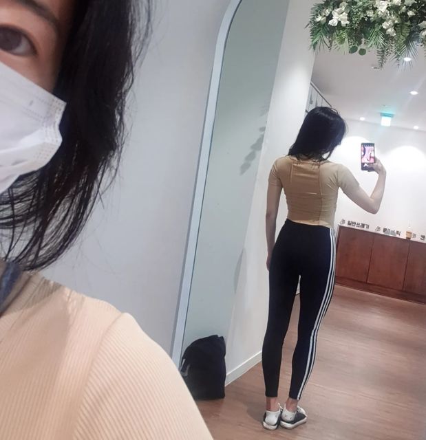 필라테스강사 빵요나🤓 on Instagram: "밤 늦게 일하다보니 망가진 나의 몸뚱아리😵 필라테스 강사 일은 재밋지만 이제는 내 건강을 찾아야할때 인것 같다..🤧 본인의 자리에서 항상 화이팅