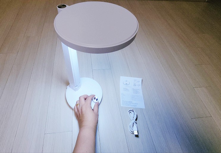 휴대용독서등 LED스탠드 어디서나 공부하기 편해요.  다다리빙