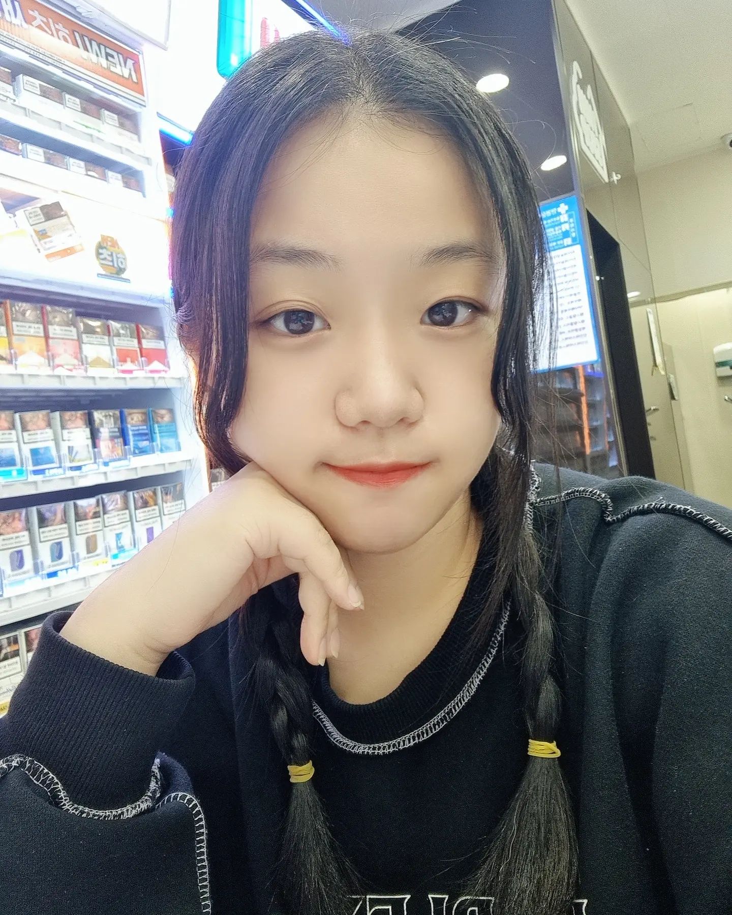 오랜만에 양갈래👀 심심하니 별짓을 다하네😅 #편순이 #98 #알바스타그램 #ffff