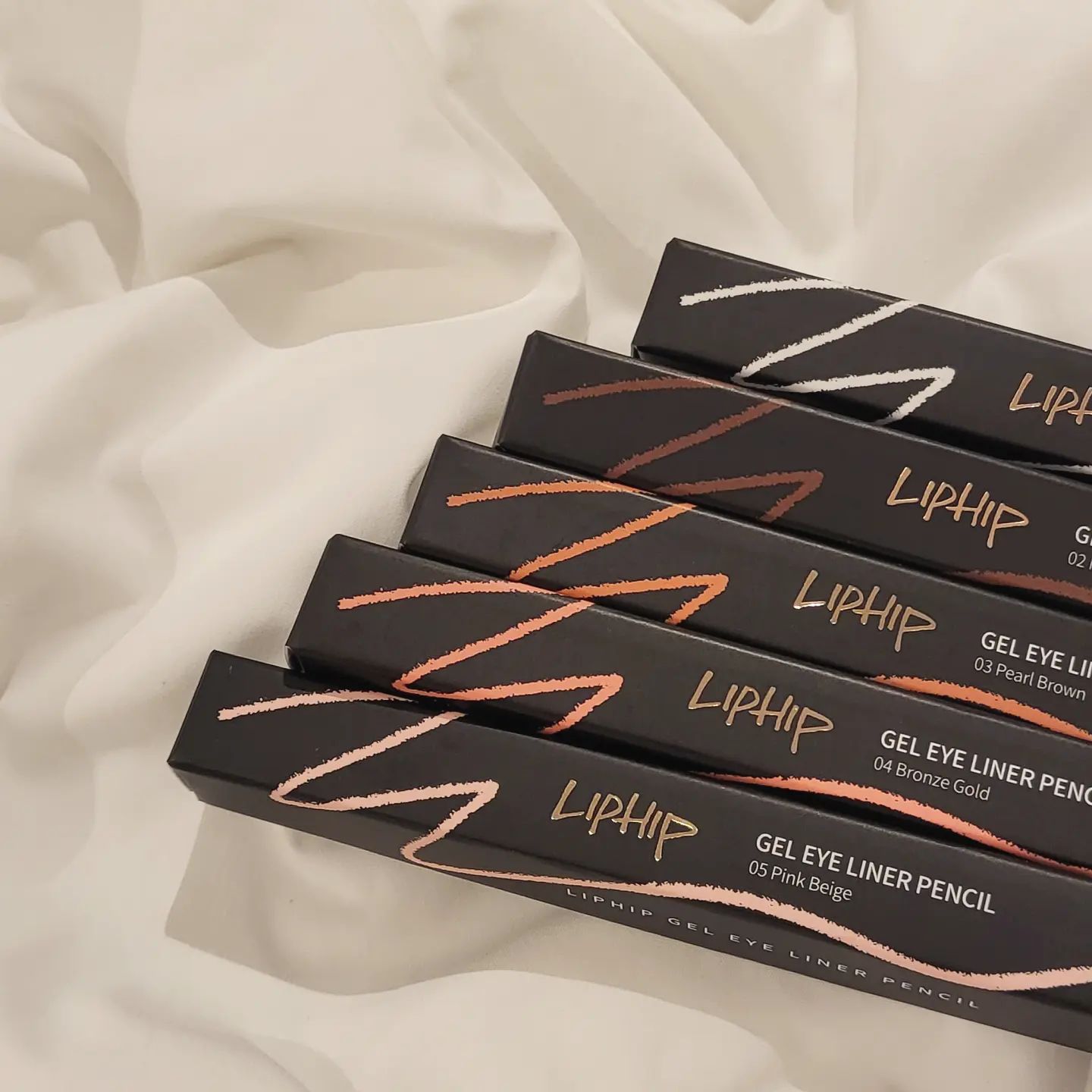#협찬 _립힙 젤 아이라이너 펜슬
liphip.co.kr 

_
#립힙  #liphip #젤아이라이너펜슬 #롱래스팅젤라이너펜슬 #롱래스팅펜슬아이라이너 #크리미텍스쳐 #아이메이크업 #10대메이크업 #학생메이크업 #트리플트임메이크업 #젤아이라이너펜슬추천