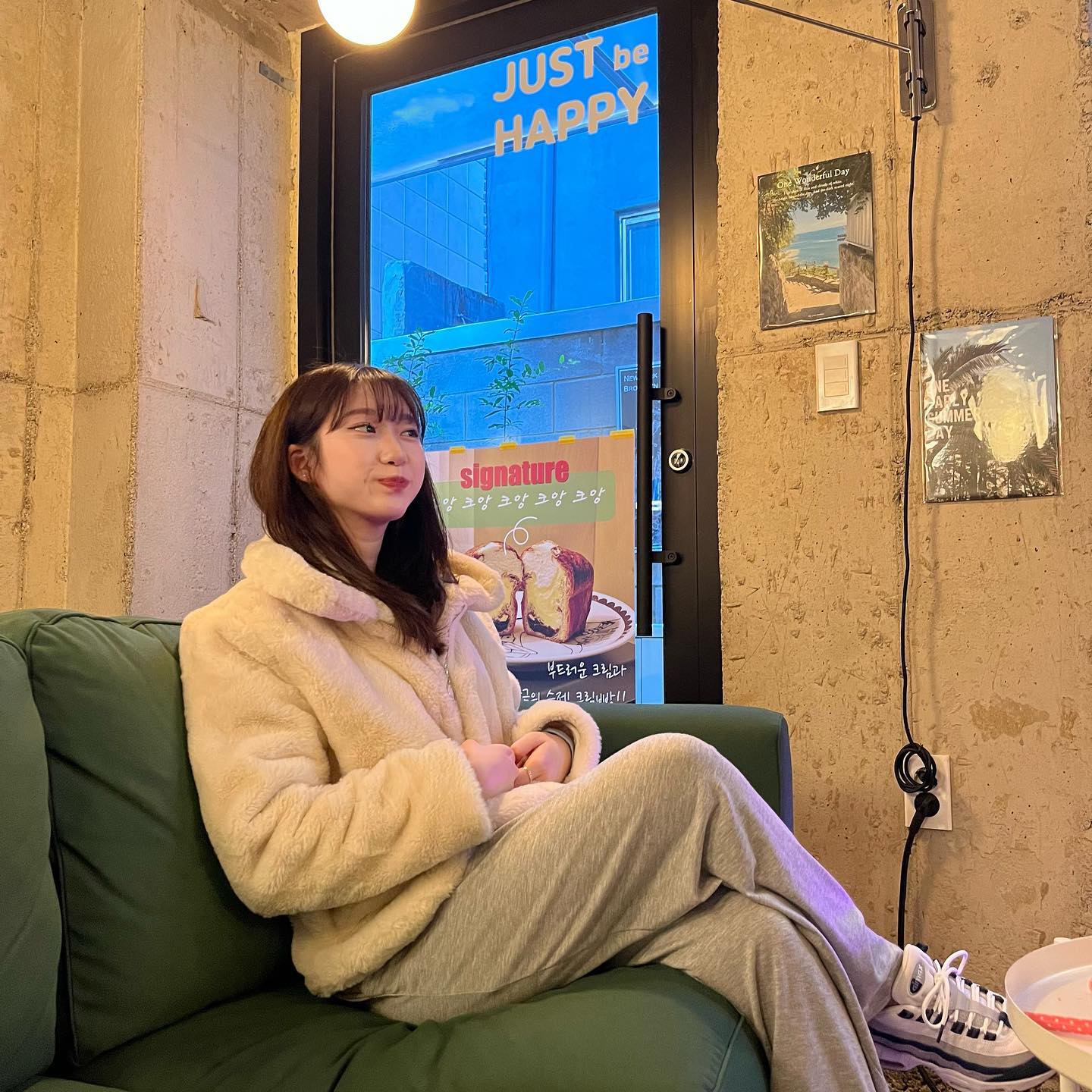 고양이 보러 갔는데 고양이 업서🥺