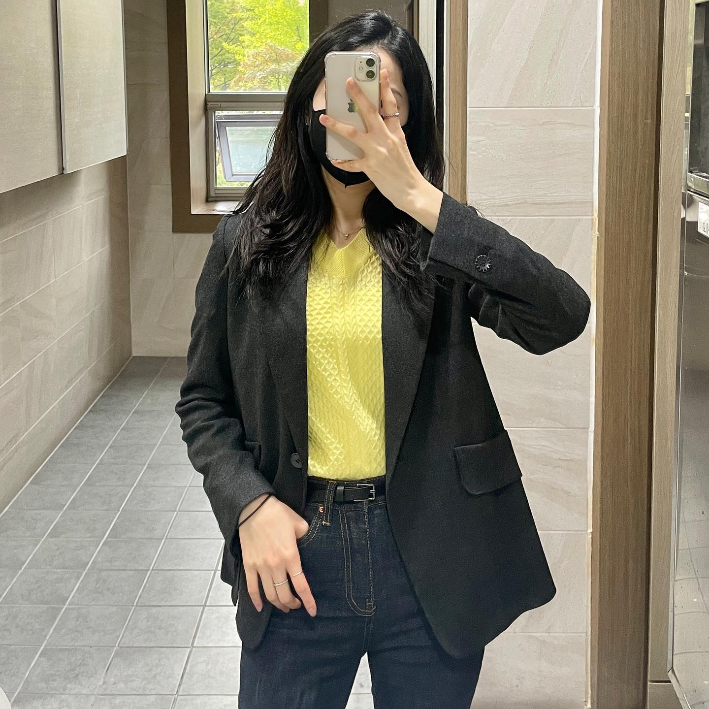 드디어 금요일 ㄹ루를ㄹ룰ㄹ룰루💛
피곤해서 집가서 자고 싶은데 퇴근하면 또 어디론가 놀러가고 있을거 같기두? 금요일 퇴근 후에 뭐하시나요 ?????