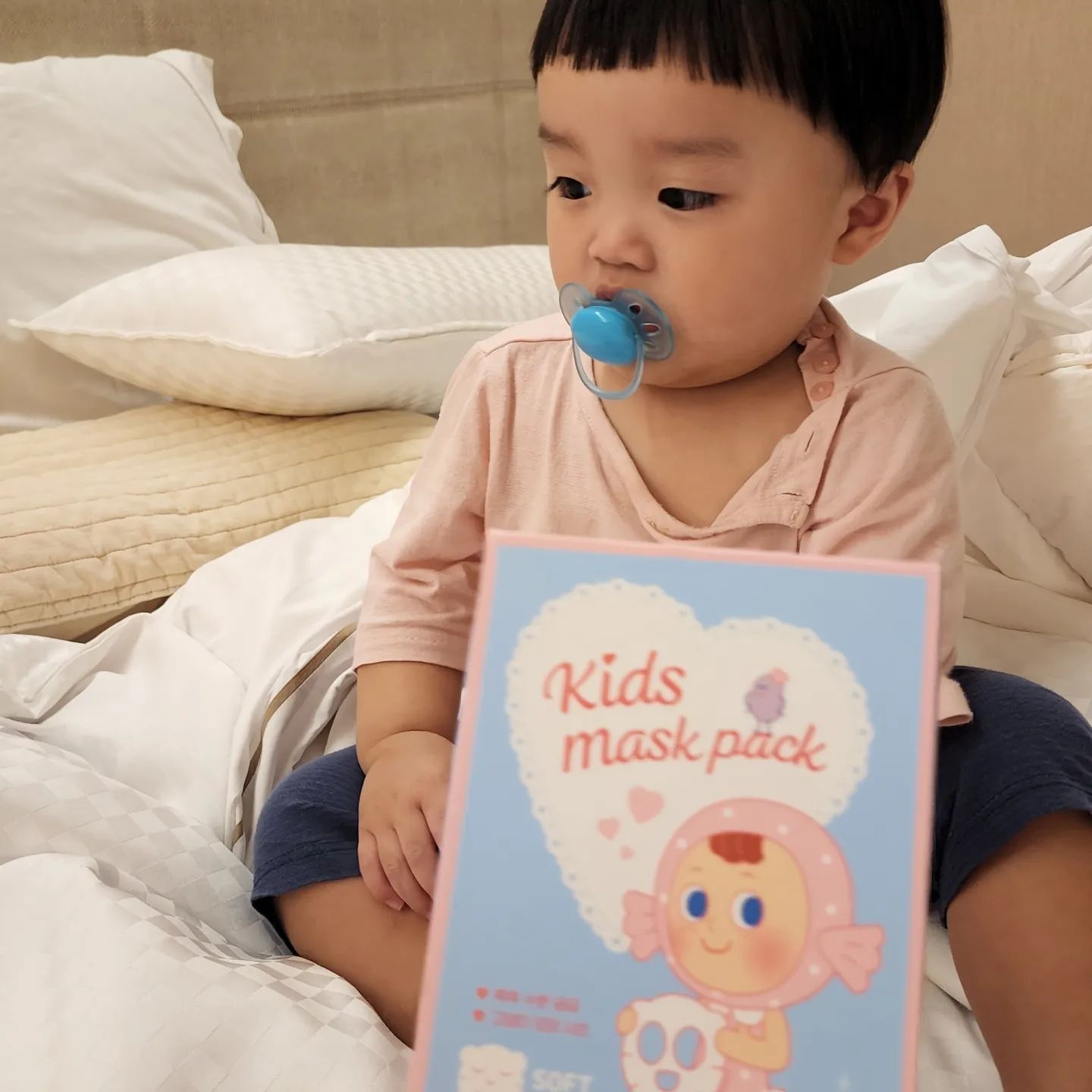 이번에 겟한 함소아 마스크와 크림 2종!
정말 만족스러운 제품이라서 아들에게 아낌없이 제공하고 있습니다. 우리 아기의 피부는 소중하니까요. ^^
