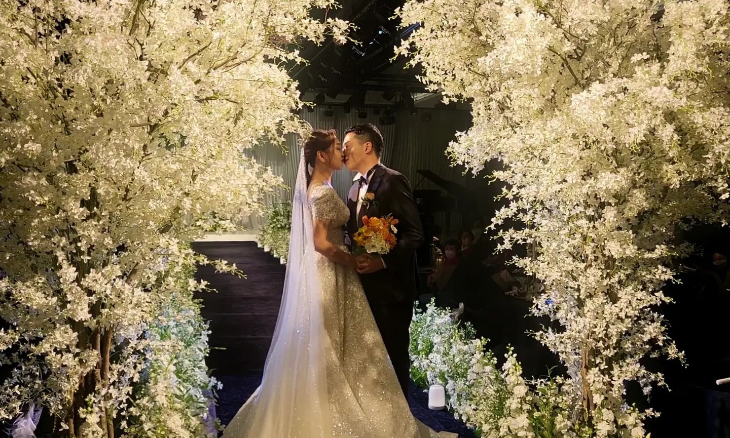 아주아주 행복한 결혼식❤️
많은 사랑을 받고있는걸 느꼈던 하루
모두모두, 감사합니당

신혼여행 갓다와서 한분한분 찾아뵐께요🤙