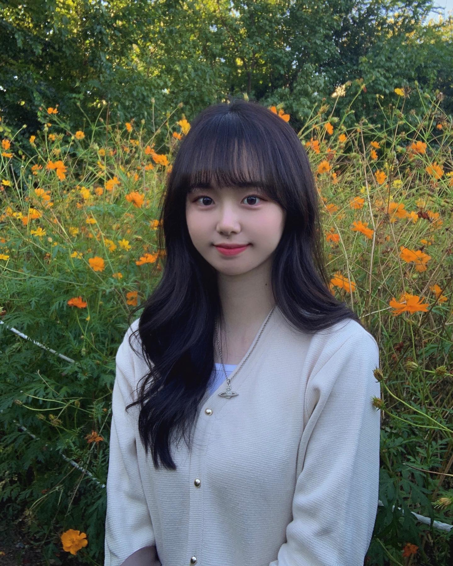 가을이였.. 다?🍁
친구 모시고 가서 한 장 얻어 건지기 🥞
.
.
.
.
.
.
.
.
.
.
.
.
#들꽃마루#올림픽공원#좋아요반사#좋반#오오티디#데일리룩#선팔#맞팔#일상#꽃구경#selfie#dailylook#ootd#ulzzang#igerskorea#instagood#likeforlikeback#インスタ映え#いいね返し#かんこくすきなひとと繋がりたい