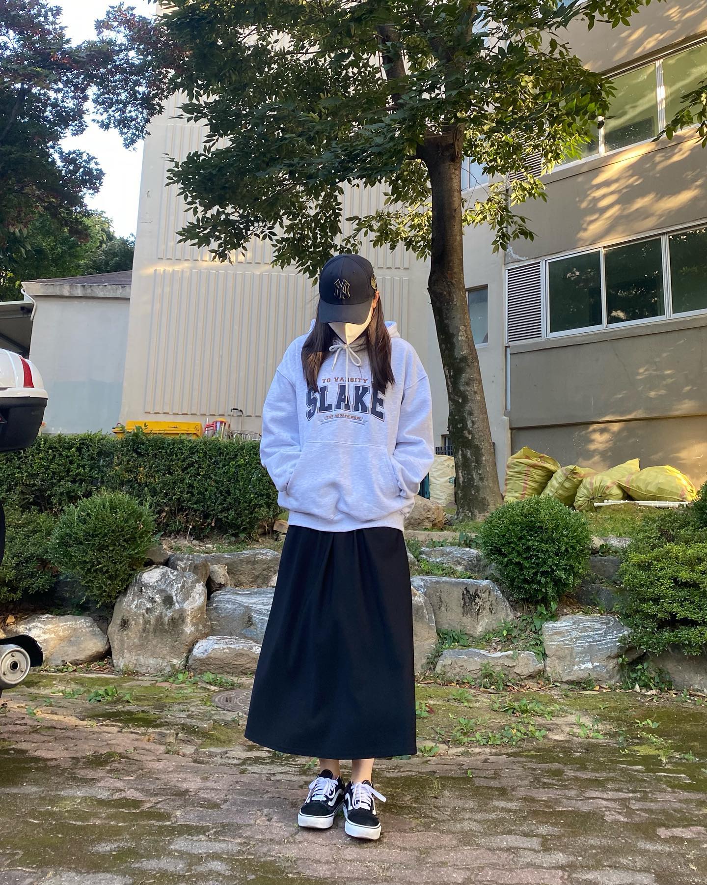 소재도 너무 탄탄하고 도톰한데 색까지 넘 이뻐서 애정하는 후드티에요!
twn__official 

요즘 날이 너무 추워져서 후드티 입어도 추운 것 
같네요🥺모두 감기 조심하세요😬💧

#twn #티더블유엔 #슬레이크후드 #후드티 
#후드티추천 #twn후드티