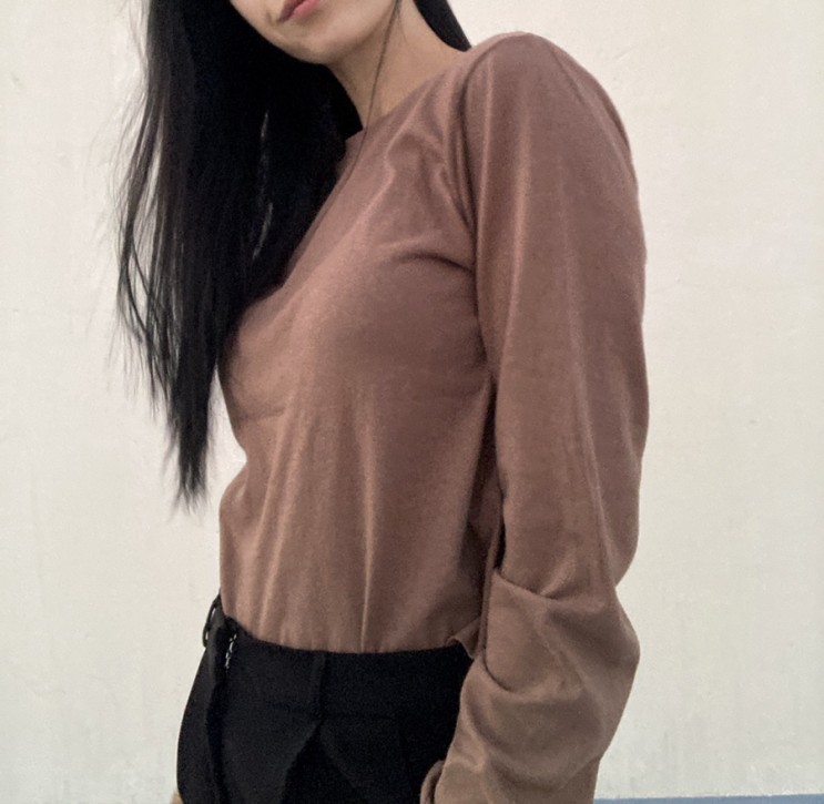 라떼룩 lattelook 긴팔티셔츠 기본으로 데일리코디
