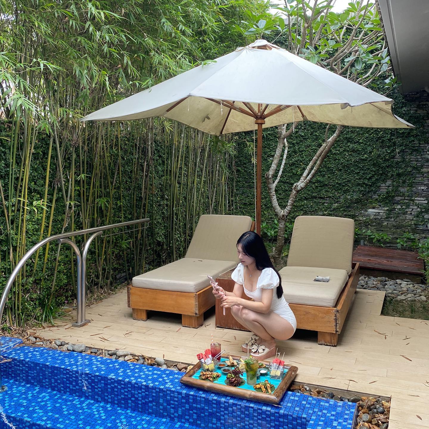 2022.10.29 : Da Nang, Vietnam🇻🇳
냠냠- 이건 찍어야 해
신난 주요이🤭
.
.
#vietnam #danang #hanoi #trip #🌴#🇻🇳