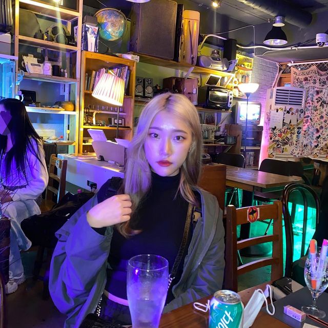 송환나 on Instagram: "구의역 1번출구 앞에 위치하는 #풘샵 이라는 맛집을 갔었는데 너무 맛있었당...💕 특히 #크로플함박 자꾸 생각나서 또