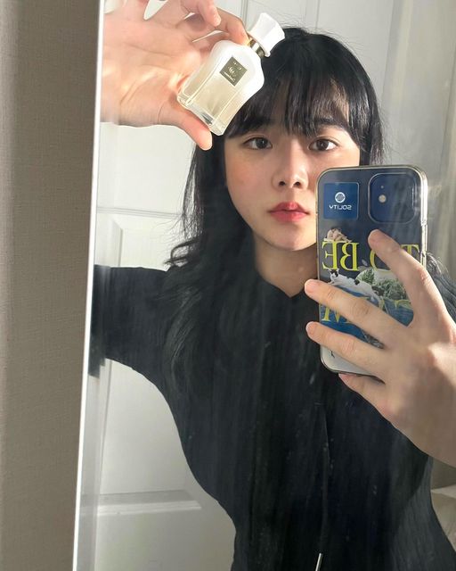 보민(24) on Instagram: "#협찬 @scelmar_official #셀마르 #scelmar #향수입니다 🤍 계절마다 향수 바꾸고 싶은건 저뿐인가요?🌬 전 4계절 중에 겨울을 가장 좋아하는데 이 향수가 겨울이랑 잘 어