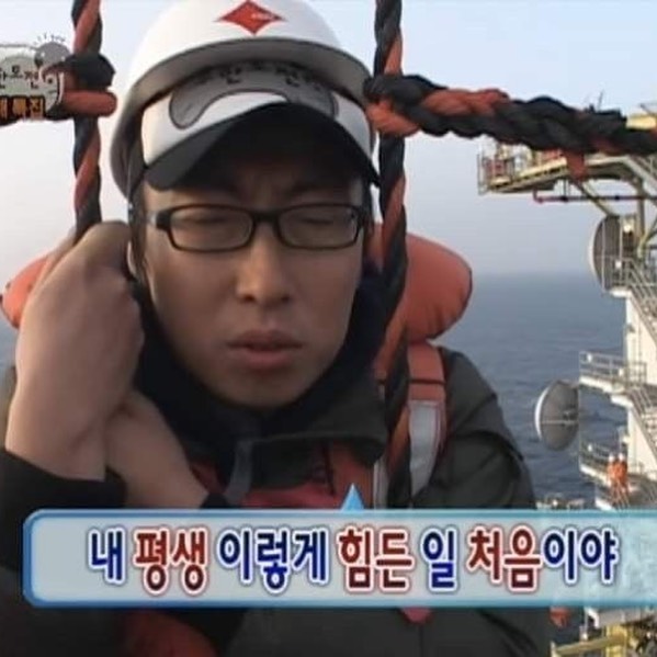 어릴땐 뭣도 모르고 돈 벌면서 행복에 가까워지려고 했는데 지금은 하루를 버틴게 다행이다. 라고 생각한다. 편해지고 싶다. 답답하고 무기력하고 언제부터 울다지쳐 잠드는게 일상이 된걸까,

#답답해 #막막하네 #이거맞아요 #어쩌다어른 #어른은힘들어