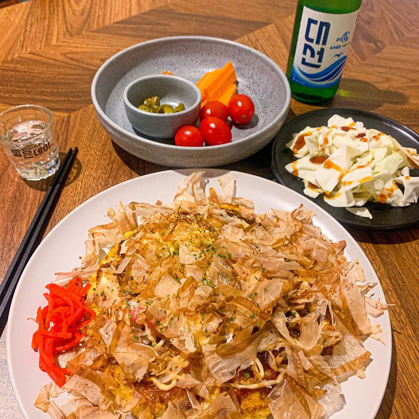 오랜인친님의 남편분이 이자까야를 오픈하셨단 소식!
이 기쁜소식을 만천하~~에 알리진 못하니 우리 인친님들께 알리옵니다!! 부산에 사시는분!! 부산에 가실분~~이자까야 으때용!? 매일 국내산 생닭을 참숯에 구워내는 야키토리(꼬치)와 맛있는 오꼬노미야끼가 기다려용💛💛
사장님 돈쭐내러 자주갈께요🙏

👉명지 이자까야 우마이준 umai_jun
부산 강서구 명지국제11로 43 명지센텀빌딩 1층
영업시간 오후5:00~00:00 (더길어질수도 있음)