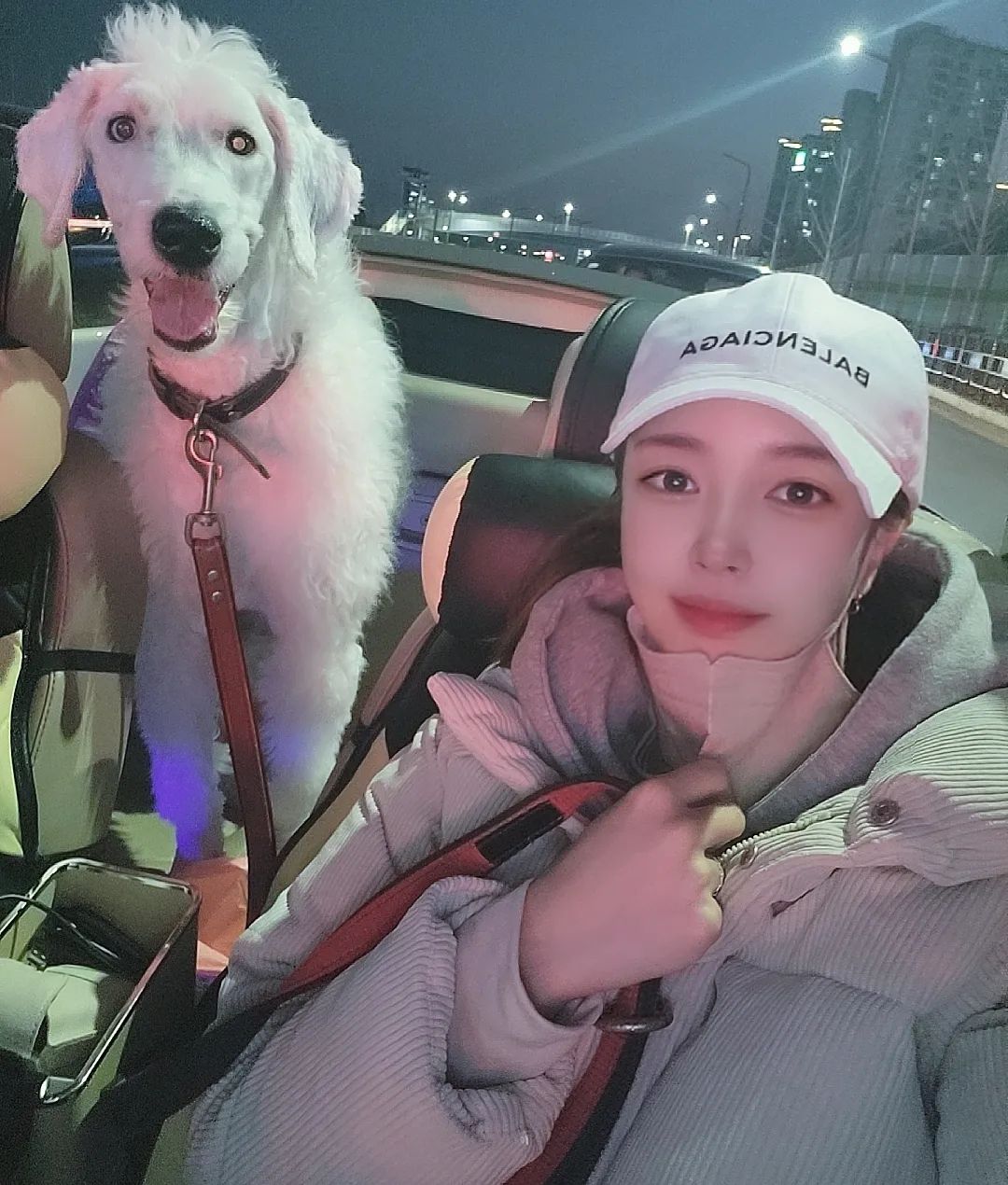 ⠀
너가 너무 좋아 ヽ(●´ε｀●)ノ

오늘 날씨도 오졌따리
파스타에 와인갈기러 가는 중..🥂