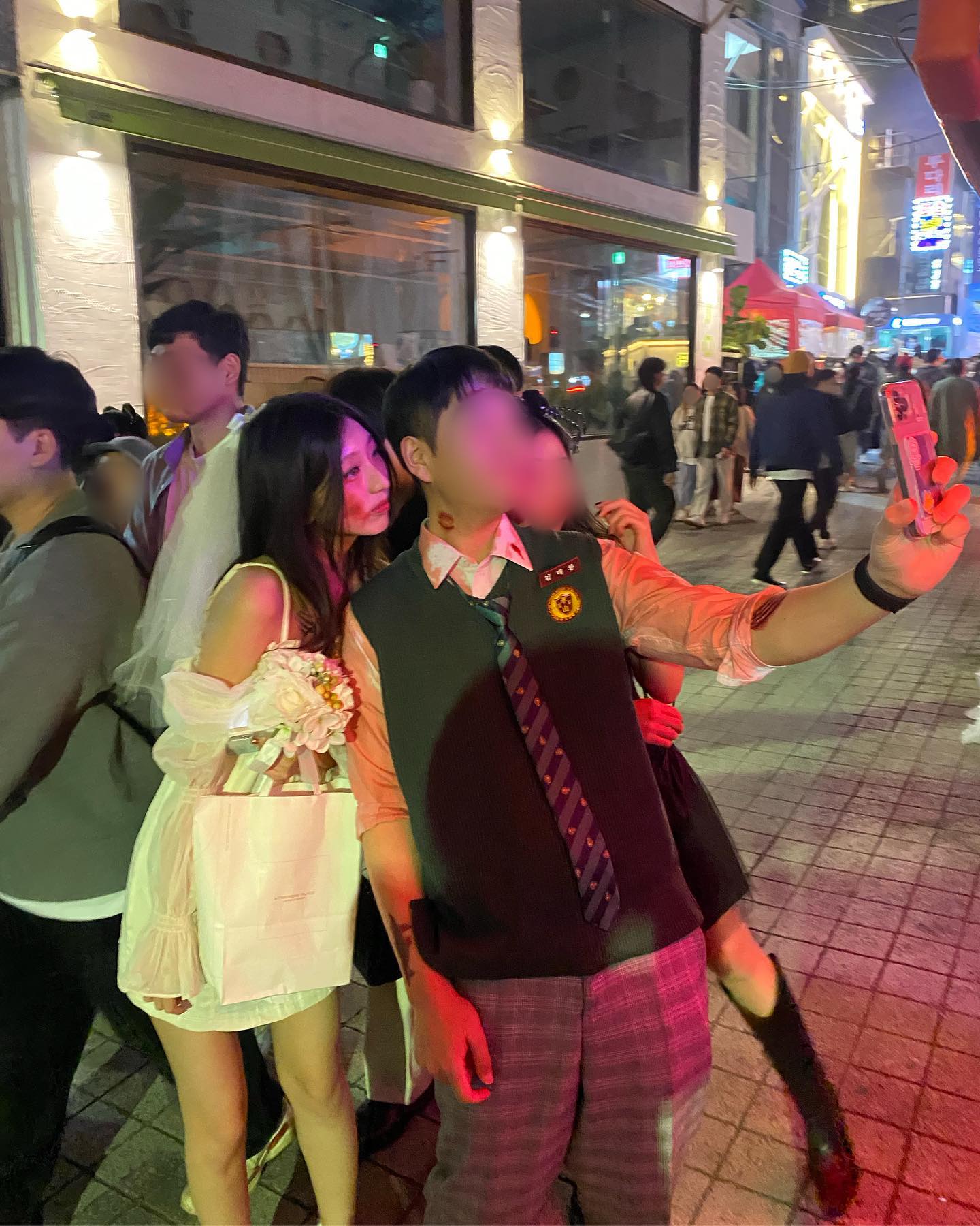 빼꼼••