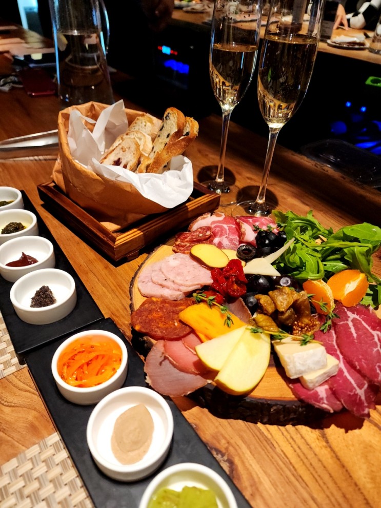 흑석동맛집 수제 샤퀴테리가 맛있는, 더큐어링