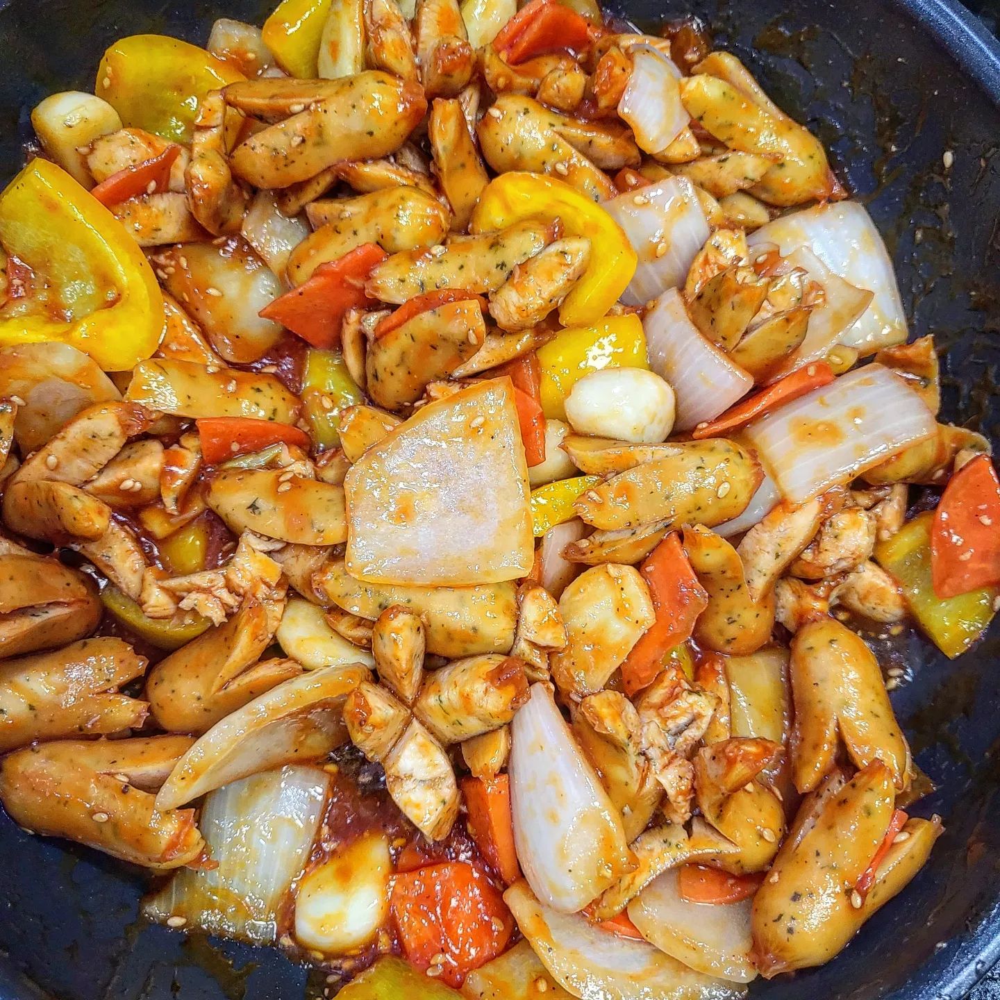 #닭가슴살소세지야채볶음

세상에나 요리에 푹빠짐..

#소야#소세지야채볶음#술안주#닭가슴살요리#홈쿡