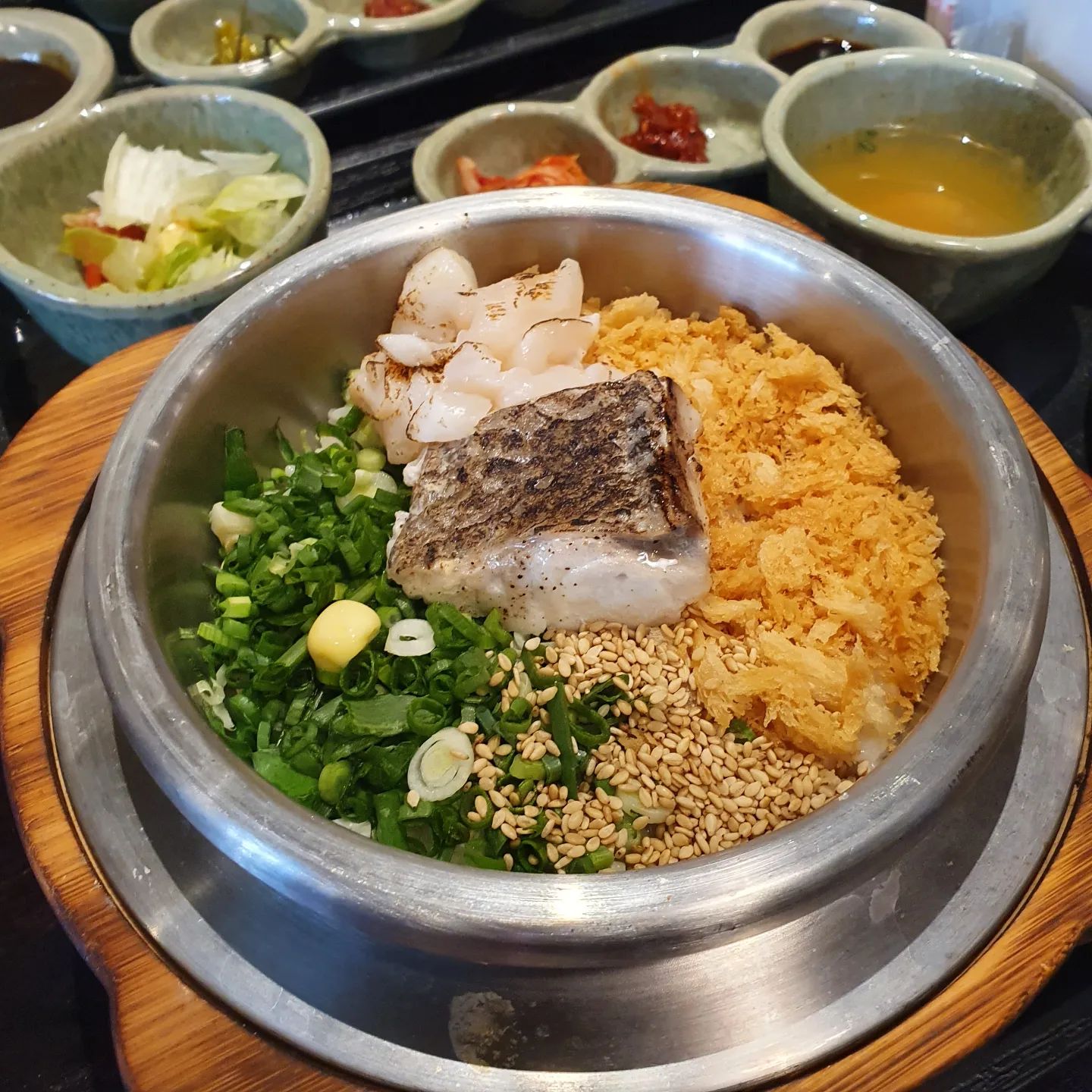 .
/
좋아하는 사람들과 함께했던 주말
밥먹고 수다떠는 것만 6시간 할 수 있음을 깨달은 날..
이후 체력 knock down
.
.
#솥솥 #솥밥맛집 #도미솥밥 #주말 #약속 #데이트