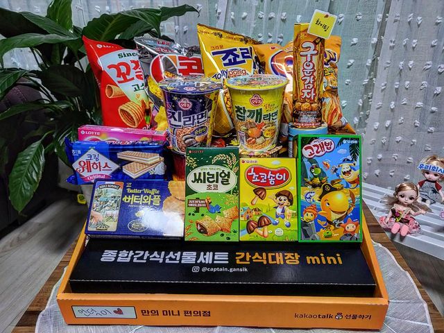 먹 언덕의 먹스타(ง ᵕᴗᵕ)ว on Instagram: "#광고 #간식대장 ⠀ 일하면서 당떨어지는건 무조건 👏 넷플릭스 보면서 과자먹는건 필수 👏👏 축구보면서 손흥민신라