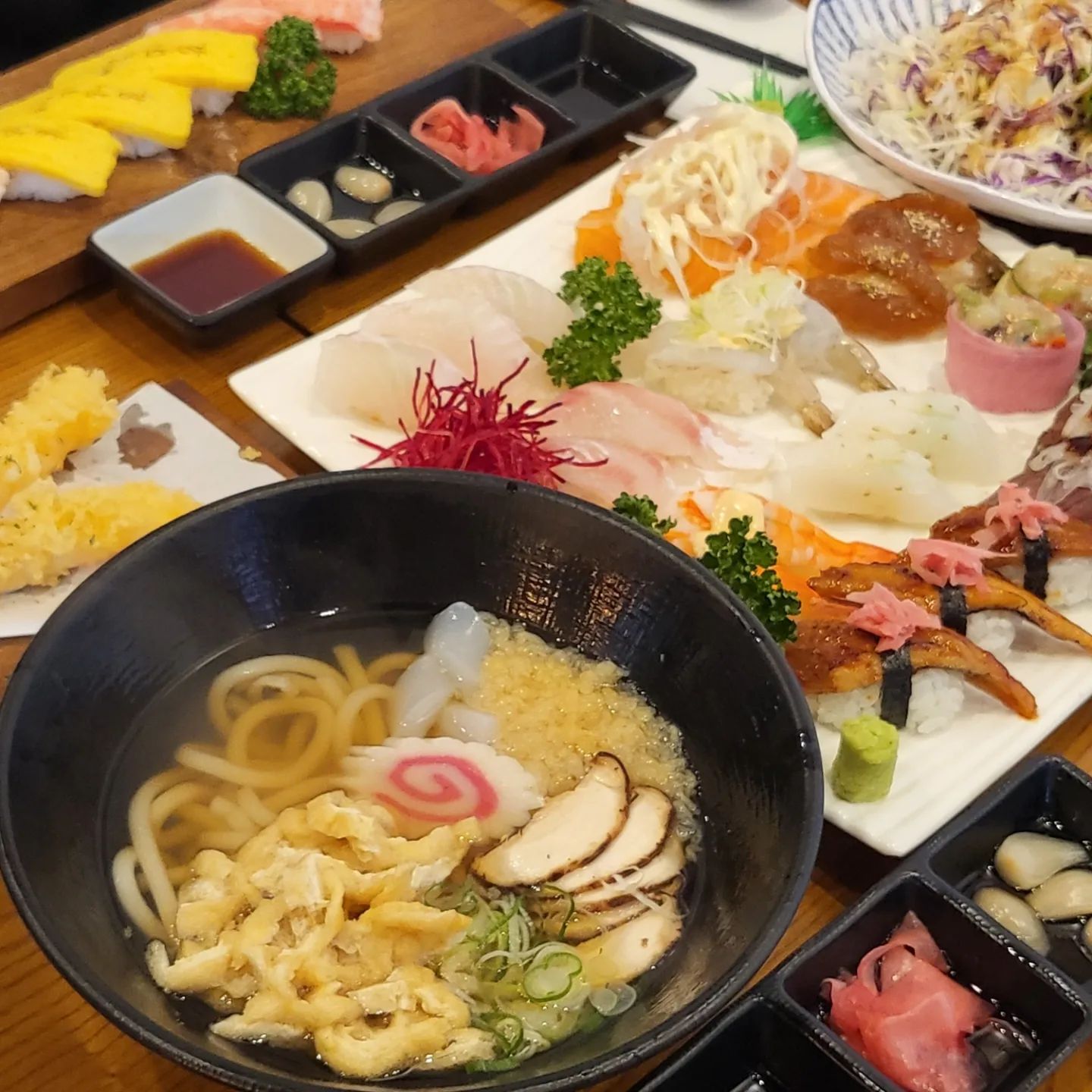동네 초밥 맛집 발견
어린이 메뉴 있어서 가보니 
초밥 세트 메뉴도 다양하고 퀄리티도
좋아 단골각
덕분에 일콩이랑 방문해서 편하게 잘 먹었다.
초밥 먹방투어 제대로 한 날

#다산동초밥 #다산아울렛맛집 #도농역맛집 #동네초밥맛집 #남양주강남스시 #강남스시
#힐링 #먹방 #육아맘 #일상
#육아소통 #아들스타그램 #육아
#육아소통그램  #아들바보 #초등맘
#육아일기 #육아맘 #선팔 #맛팔
#선팔하면맞팔 #선팔 #줌아줌마