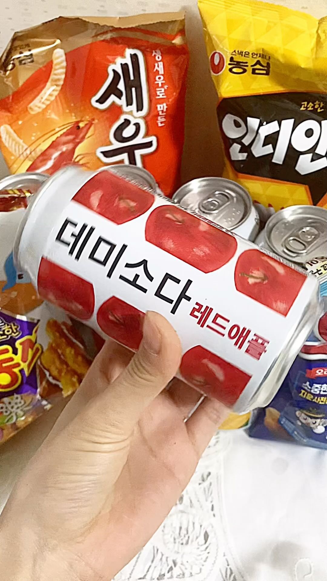달달하고 향긋한 데미소다🥰 #체험단

#동아오츠카#데미소다#탄산음료#망고#레드애플#과일탄산#과일음료