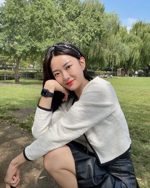 보라 on Instagram: "푸릇 푸릇🌱 가을이 온 줄 알았는데 아직 여름,,🌞 . . . #광고 #협찬 #롸잇히어 #right_here #쇼핑몰추천"