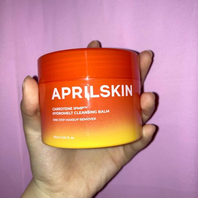 보예 on Instagram: "#광고 워터프루프 메이크업까지 눈시림없이 말끔 순삭 한 번에 싹 녹이는 강력한 세정 효과로 선크림부터 워터프루프 메이크업까지 부드럽게 싹 녹이는 멜팅 클렌징🫧 모