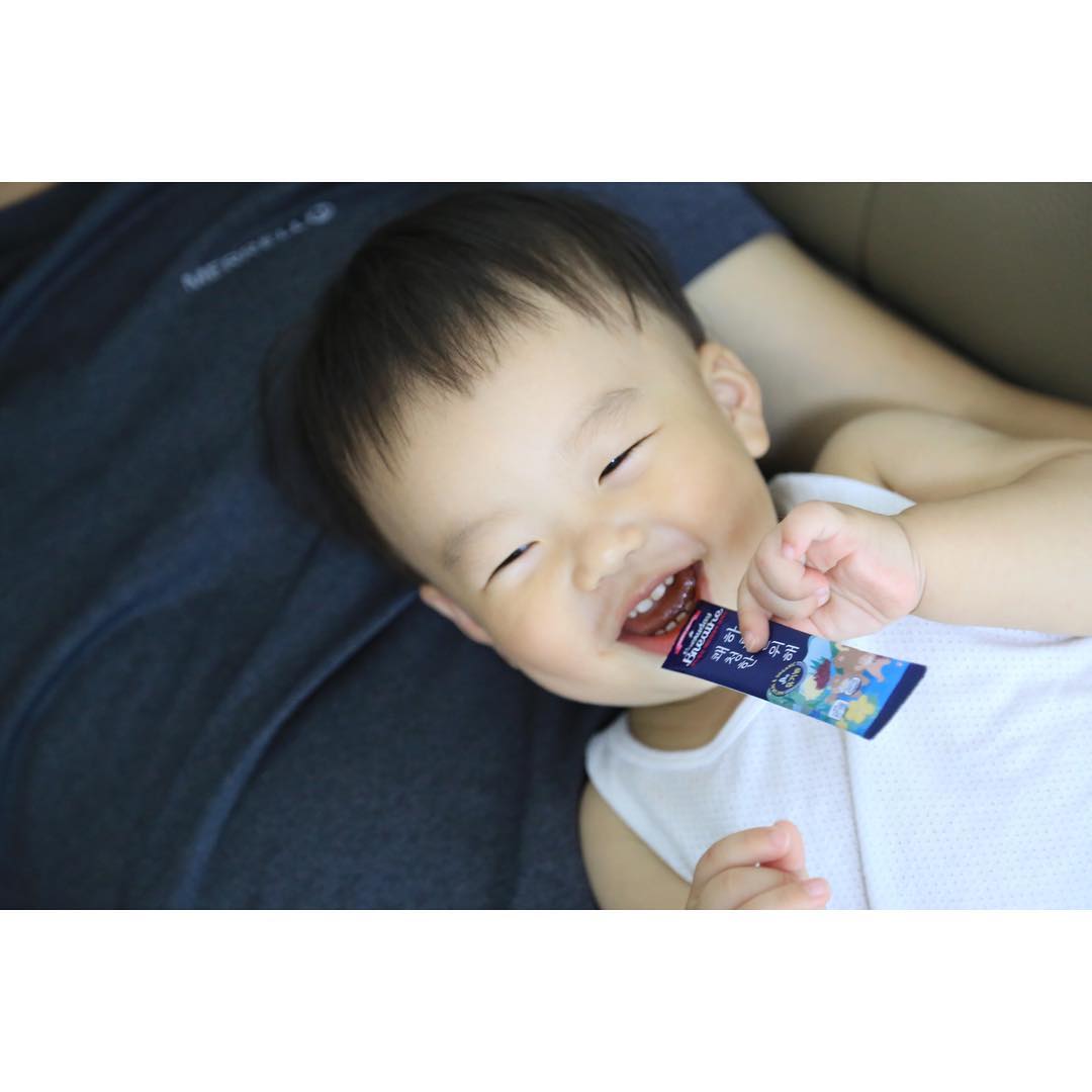 달덩맘 on Instagram: “#장인정신에브리데이 #브리드 . 엄마들 사이에서 유명한 장인정신에브리데이 신제품 출시! 요즘같은 #환절기 때 #감기예방 을 위해 #1회1포 해야지💪🏻 #미세먼지 #호흡기 #면역력 에 좋은 #국내산 #유기농배 #유기농도라지 #유기농수세미 #유기농오미자…”
