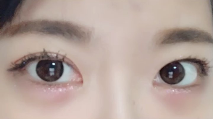 최수지(뚜디) on Instagram: “마스카라 버리지말고 픽서 쓰면 됨 ㅎㅎ  아침에 화장한거 퇴근 할 때 까지 안지워진당 ㅎㅎㅎ 영양도 듬뿍  #쉬드엘 #SHEDEELL #쉬드엘크레이지컬마스카라픽서 #쉬드엘마스카라픽서 #크레이지컬마스카라픽서 #쉬드엘크레이지픽서 #쉬드엘마스카라…”