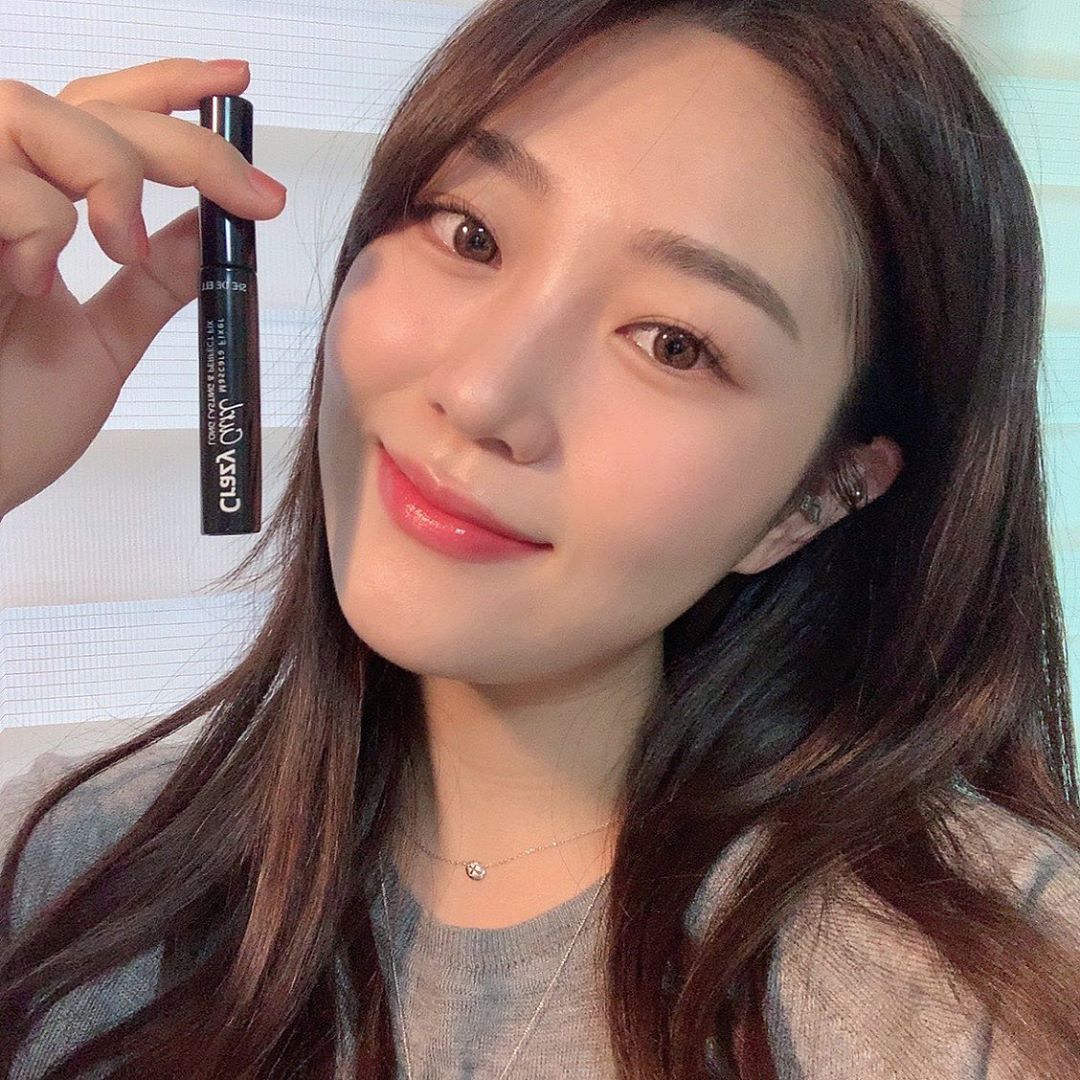 ᴮᴼᴹᴮᴵᴺ◡̈ on Instagram: “🌞 해 같은 속눈썹 좋아해서 사용해본 픽서 저녁까지도 그대로 유지👏🏻👏🏻 . .  #쉬드엘 #SHEDEELL #쉬드엘크레이지컬마스카라픽서 #쉬드엘마스카라픽서 #크레이지컬마스카라픽서 #쉬드엘크레이지픽서 #쉬드엘마스카라 #크레이지픽서 #ad #셀스타그램…”