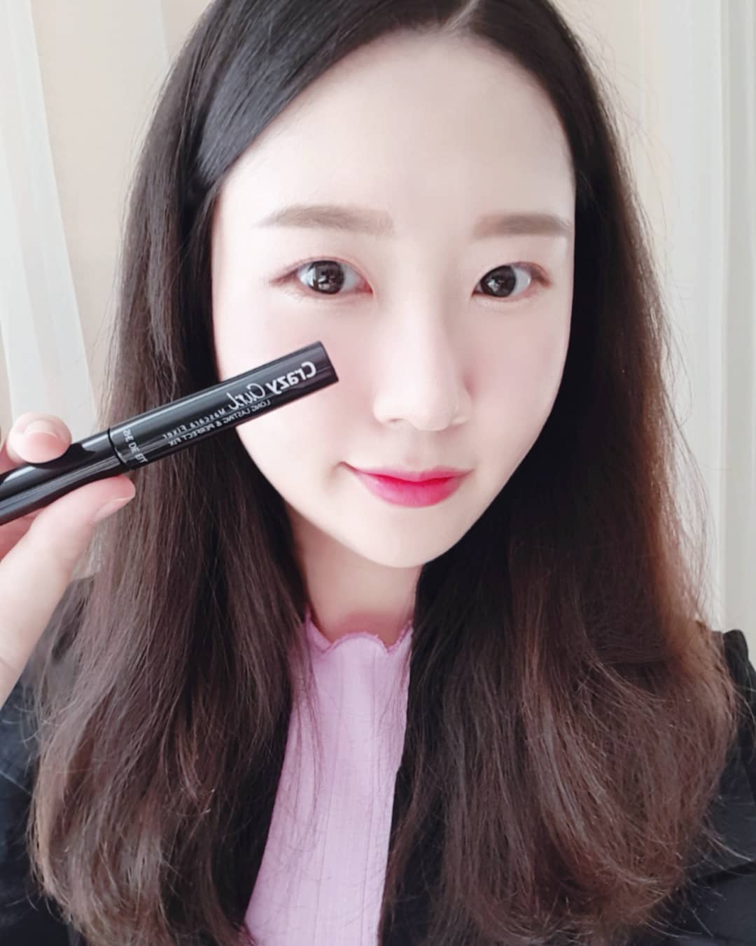 🐥🌹여냐.💕👸🏻 on Instagram: “-쉬드엘 크레이지 컬 마스카라 픽서  사실 요즘은 너~무 귀찮아서 메이크업도 가볍게하고 특히 마스카라는 일년에 한 두번 할까 말까인데.. 쉬드엘 픽서 만나서 이제 일주일에 한번은 한다🙊 일반적은 픽서들은 두껍고 뭉치고 가루까지 날려 마스카라 완전…”