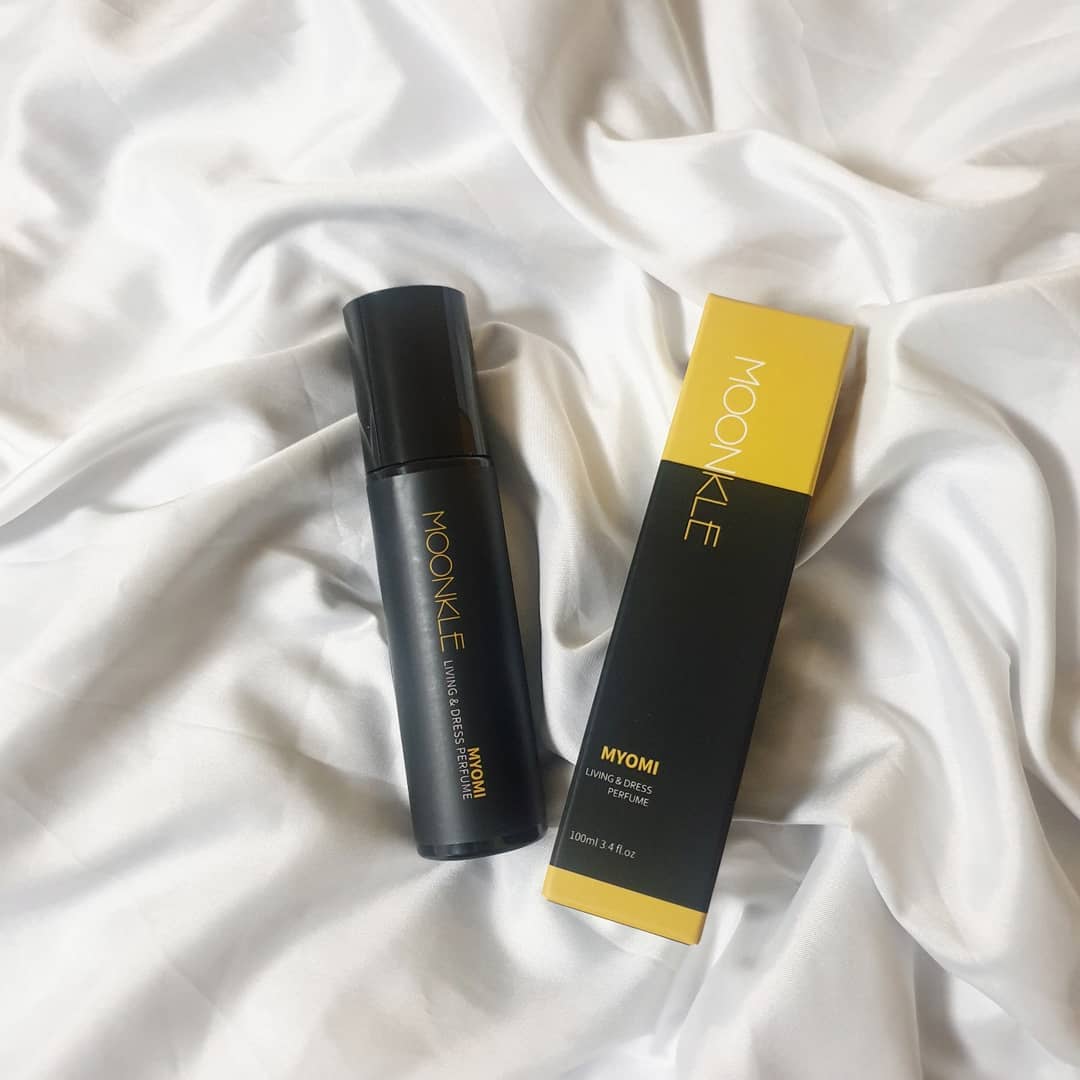 디자인해드림 장대표👩🏻‍💻 on Instagram: “세균 없애는 꽃향기 #뭉클섬유향수  진짜...너무 좋다...취한다..... 일랑일랑 꽃향기 은은하고 향긋한데 향도 향이지만 탈취효과가 대박!!!!!!!!! 내동생 방에서 꽃향기가 난다!!!!!!!!!!!! 너무 좋아!!!!!!!!!!!!! 다 쓰고…”