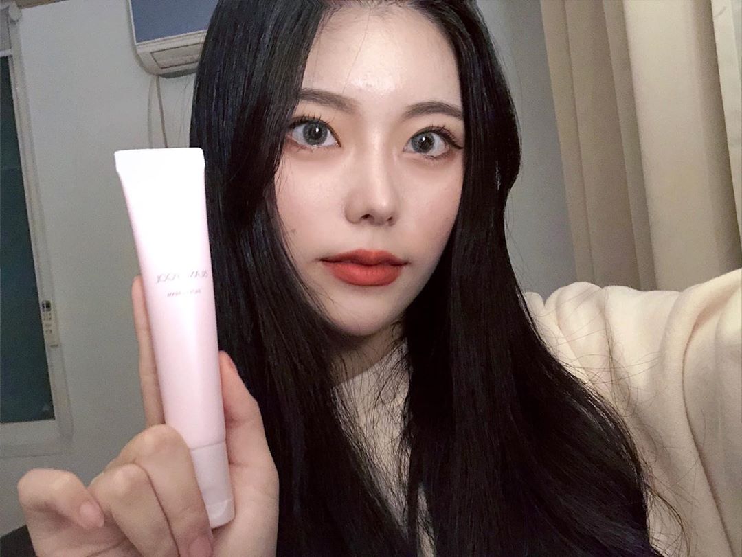예진𝕐𝕖𝕙𝕛𝕖𝕖𝕟 on Instagram: “자연스럽고 촉촉한 톤업크림 발견😛
요 앞 나갈때 간편하게 바르기도 좋고 두개씩이나 들어있어서 하나는 가방에 하나는 집에 두고다니면 완전 조아요👍🏻
.
.
#블랑풀 #필터크림 #블랑풀톤업 #블랑풀필터크림 #톤업크림 #톤업크림추천”
