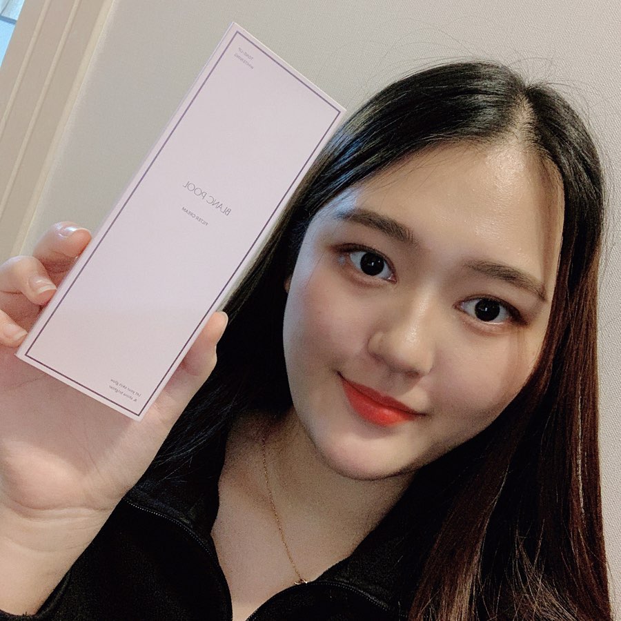 채희 on Instagram: “🔥블랑풀 필터크림🔥
-
⚡️파데나 쿠션은 옷에 묻거나 무거워서 미백크림을 찾는다면 블랑풀 필터크림이 답 ‼️
⚡️자연스럽게 톤업되고 지속력도 좋아서 요즘 매일 바르는 필수템 ✨
-
본 제품은 블랑풀에서 제공받아 작성한 후기입니다.”