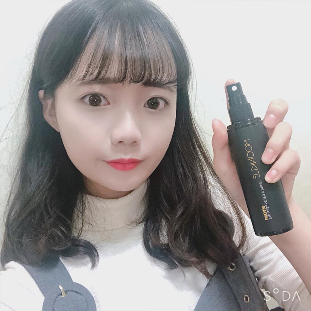 시은이 on Instagram: “댕댕이들 나만 보기 아까워😭
-
-
요새 맨날 뿌리고 다니는
#묘미 #섬유향수
향 너무 좋다☺️ 킁킁💓”