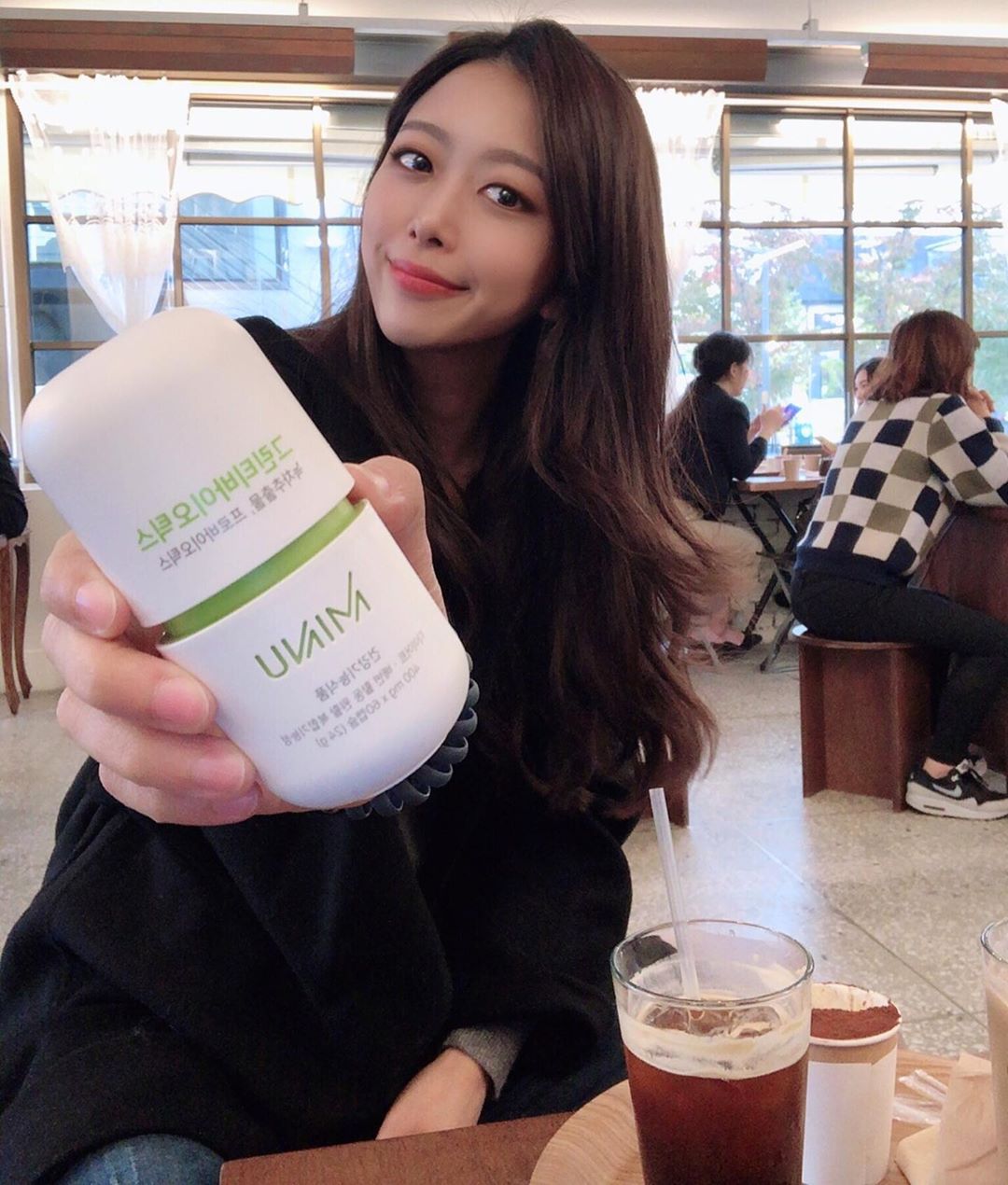 신정연 on Instagram: “감기약때문에 변비와서 언니랑 사이좋게 나눠 먹은 유산균 #그린티바이오틱스 🤣🤣 ⠀ ⠀ #미누 #minu #미누다이어트 #미누그린티바이오틱스 #미누녹차유산균 #미누유산균 #미누유산균다이어트 #미누프로바이오틱스 #minu그린티바이오틱스…”