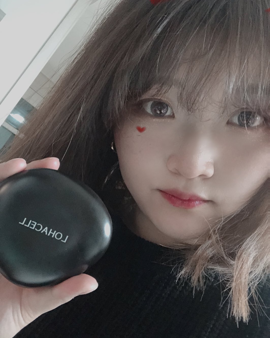 한결이한울이맘💓 on Instagram: “#로하셀쿠션 #조약돌쿠션 #커버력짱짱 아진짜 쿠션하나 나한테 맞는거 찾는게 넘나 힘든일 😭😭 어떤건 건조하고 어떤건 지속력별로고 아니면 피부에 안맞아서 하얗게 ㅋㅋㅋㅋ 맨날 화장하는게 아니라서 한번 할때마다 매번 트러블생기고 그랬는데 이번에 진짜…”