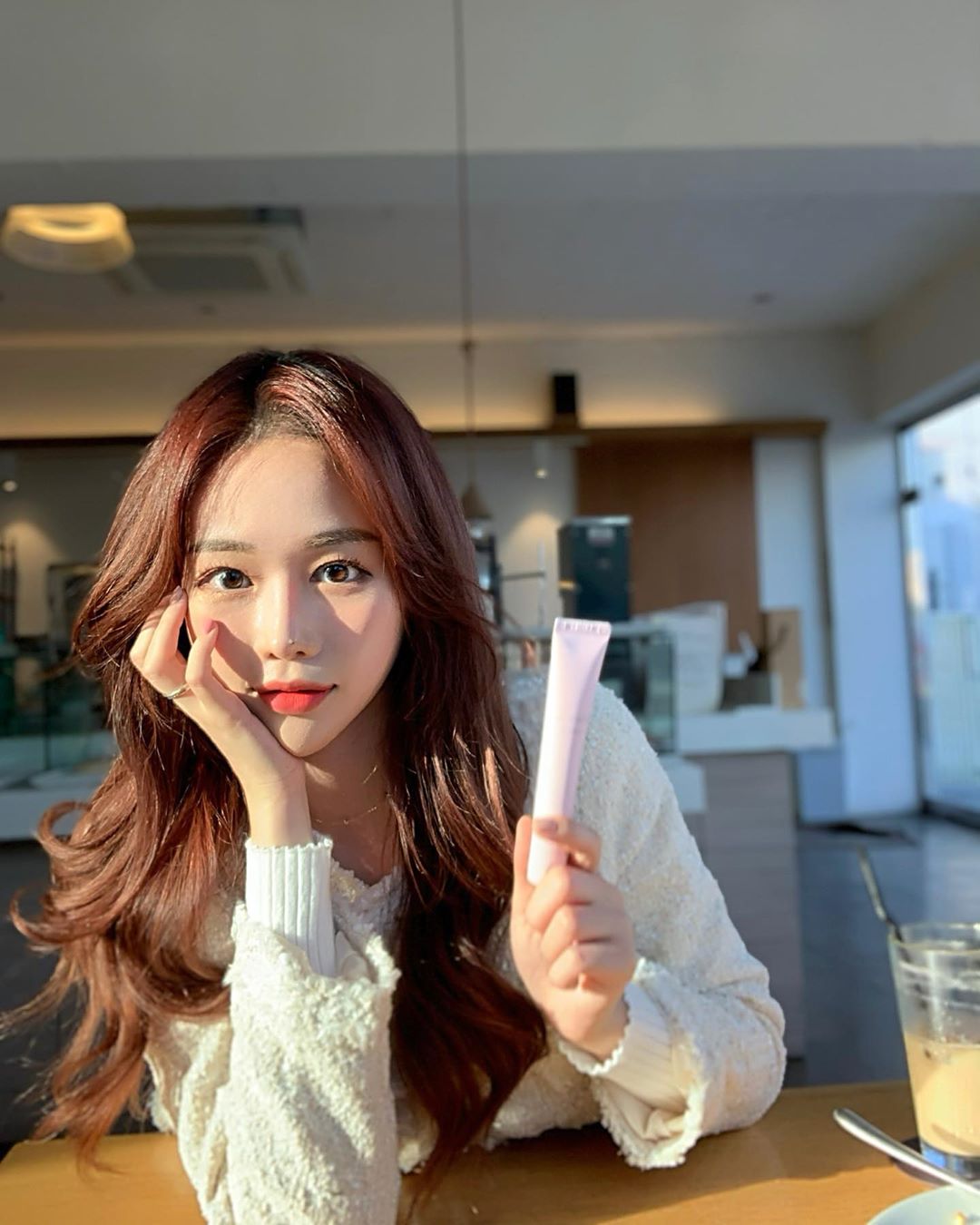 sᴇᴏ ʏᴏᴜɴɢ ෆ on Instagram: “미백크림 다른 건 엄청 밀리고
뜨고 부자연스러웠는데 .. #블랑풀 절대 안 밀린다규 다들 안사고 모햇
완전 신세계(◞ꈍ∇ꈍ)◞⋆**♡”