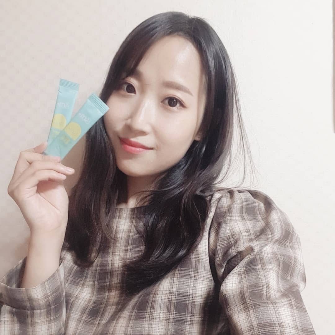 설이 on Instagram: “- 몸은 가볍게- 속은 편하게-  애정하는 브랜드 #GRN  초록이랑 하늘이는 완전 필수품이 되어버렸어요. 그런데 이번에 신제품 나왔지요. GRN 밸런스 효소핏 ❣ . 간편하게 하루 한번이면 되서 좋았어요!! 음식을 과하게 먹었거나, 소화가 안되거나…”
