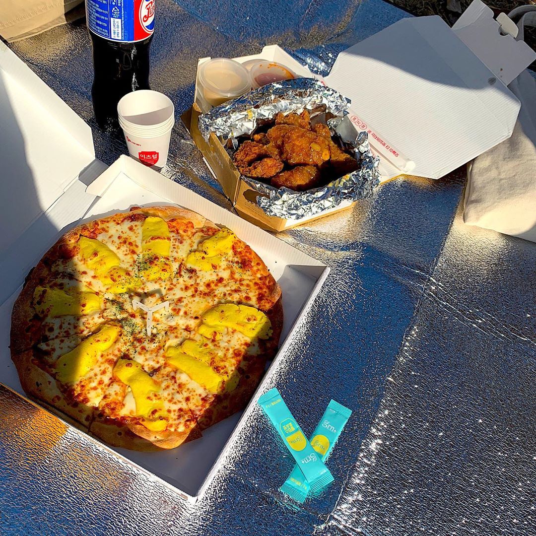 ʙɪɴ on Instagram: “맛있는고 먹는 날에는 #밸런스효소핏 꼭 챙기기🤤 그냥 먹어도 넘 맛있어서 주머니에 쏙 !! ⠀ ⠀ #grn #지알엔 #grn밸런스효소핏 #밸런스효소핏 #지알엔밸런스효소핏 #grn밸런스효소 #grn효소 #밸런스효소 #grn효소핏 #효소핏 #지알엔효소핏…”