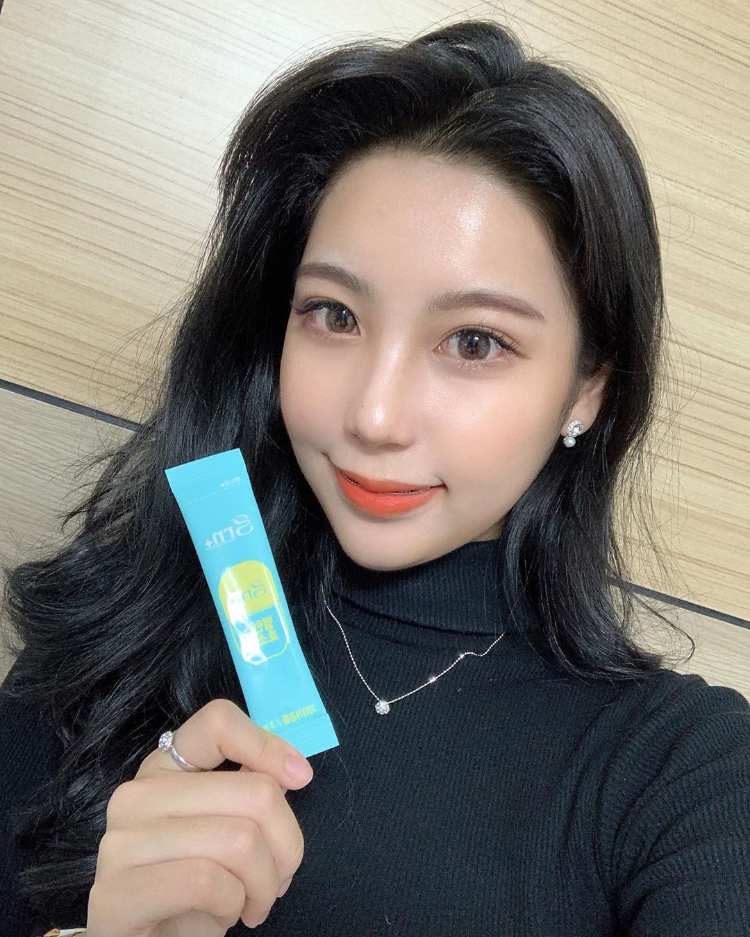 심주현 on Instagram: “GRN 밸런스 효소핏 제품 :) 음식물 분해와 배출을 도와주는 효소를 담아 원활한 배변활동으로 다이어트에도 도움이 될 수 있는 제품!!. .  효소의 불편한 냄새를 잡고, 상큼한 레몬요거트 맛으로 맛있게 섭취 가능!!. .  휴대가 편리한 포 형태로…”