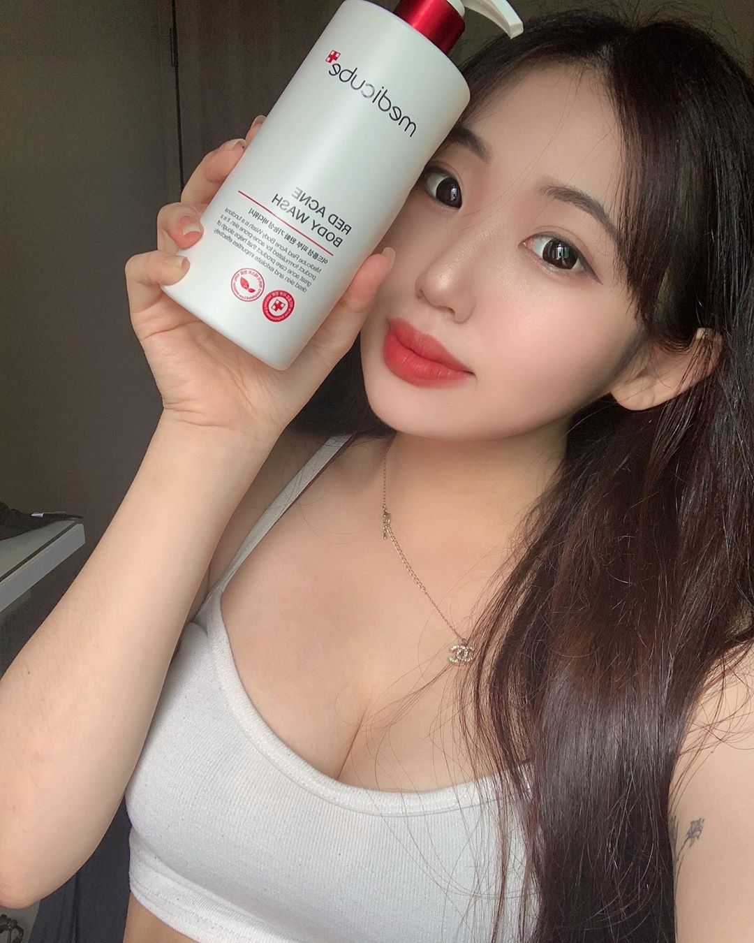 🎗조아름(+21) on Instagram: “☁️메디큐브 바디워시 ☁️ 👉적은 양으로 거품 내고 여드름 케어해주는 레드 아크네 바디워시 . . . . #소통스타그래