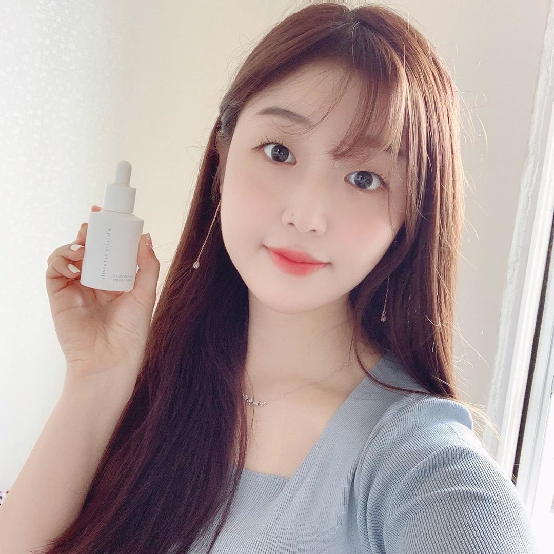 지은 (Jieun) on Instagram: “유산균 발효성분이 들어간 피부를 탄탄하게 만들어주는 세럼 🐚 요 #hn유산균세럼 은 특히 프로바이오틱스 + 프리바이오틱스가 함께 작용해서 피부 장벽강화에 도