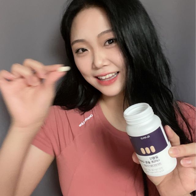  “@aprilskin_korea #광고 ‘카렌둘라 모공 타이트닝 세럼’은 2주 사용으로 자는 동안 모공이 작아지는 모공 나이트케어 세럼이에요 ! 타브랜드의 모공축소 제품을 발랐을 때는 따갑거나 바른 후에 수분감이 많이 부족했었는데, ‘카렌둘라…”
