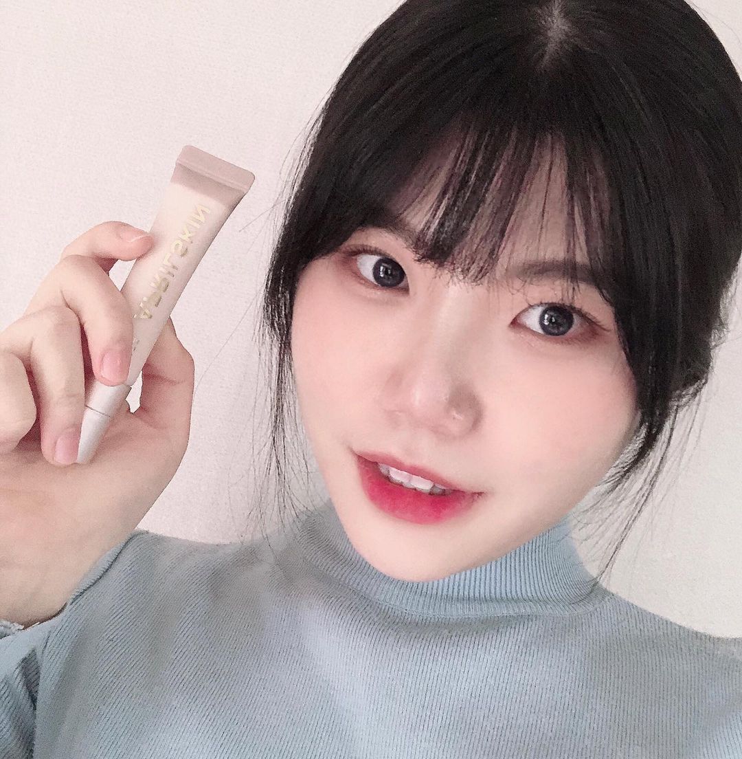  “쫀쫀하니 커버력이랑 밀착력 굿굿 퍼펙트 스팟 이레이징 퍼프 컨실러 에이프릴스킨은 그냥......다 좋아...ෆ 쿠션이…”